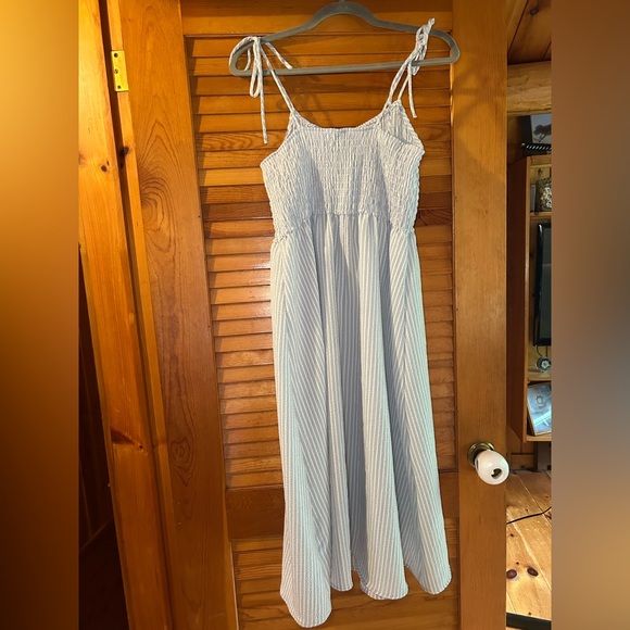 H&M Tie-Shoulder-Strap Smocked Dress - Picture 10 of 10